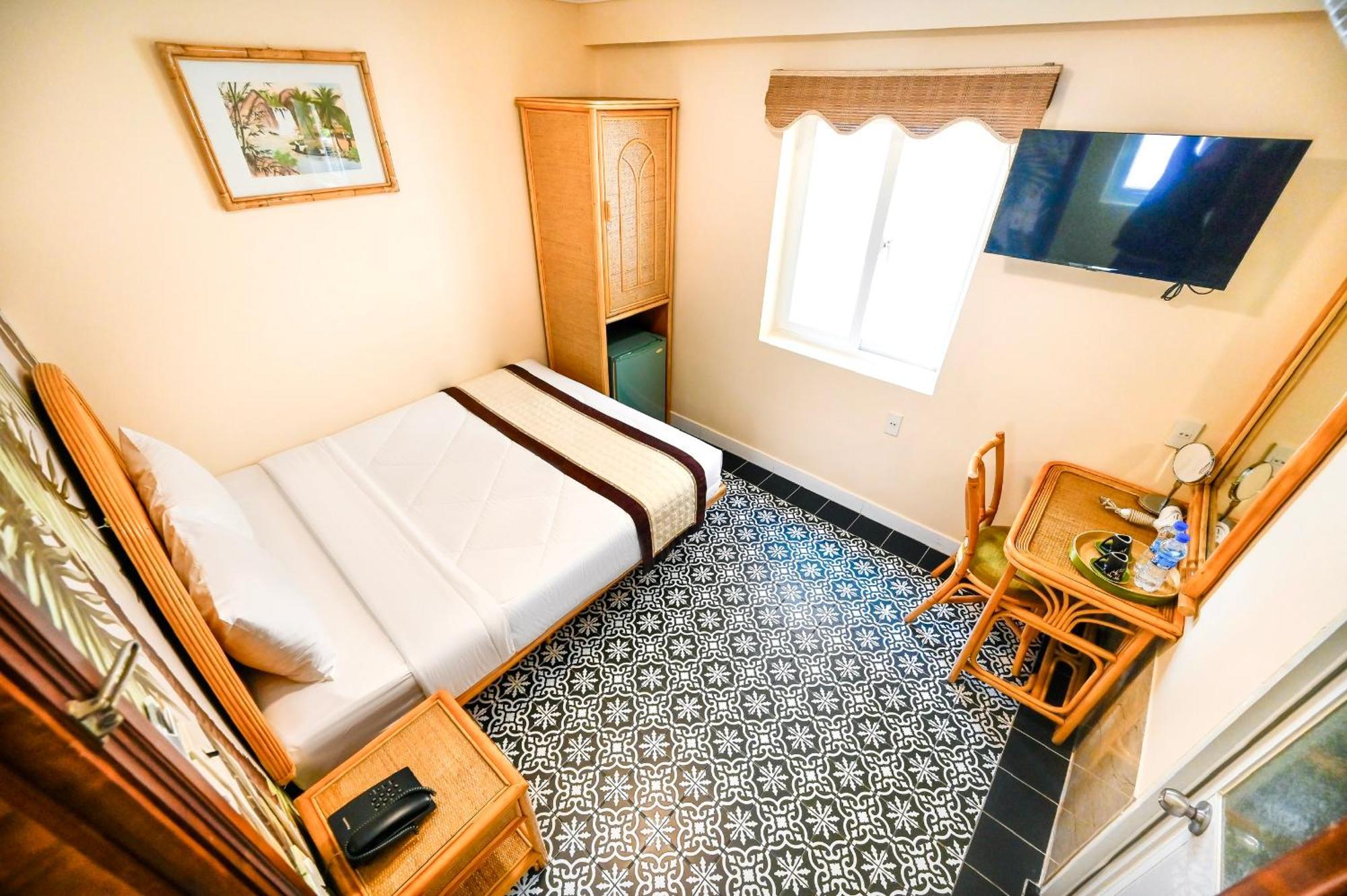 Spring House Saigon Park Hotel